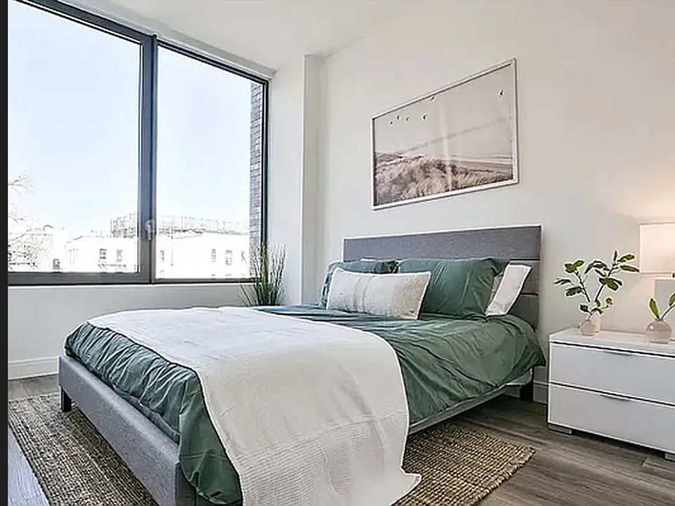 1st image of 156 Clarkson Ave #3R