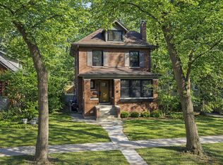 833 Lincoln St, Evanston, IL