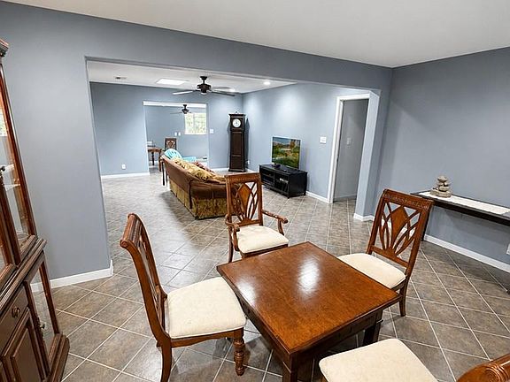4th image of 2714 Old Alice Rd