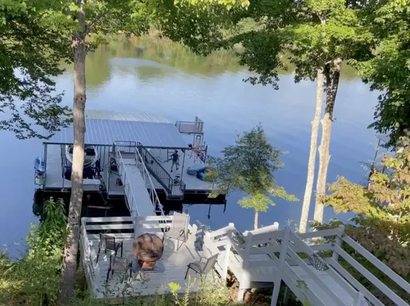 353 Waters Edge Dr, Estill Springs, TN 37330
