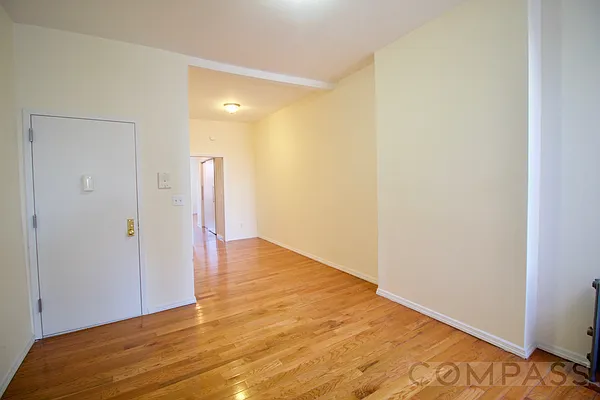 Rented by Compass | media 16