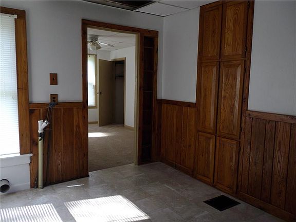 5th image of 9 East Ave