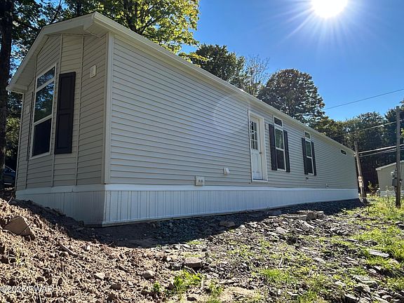 2nd image of 107 Middle Rd