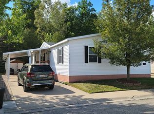 49667 Serenity Ln, Shelby Township, MI 48315