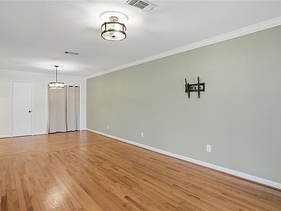 4th image of 3091 Colonial Way APT M2