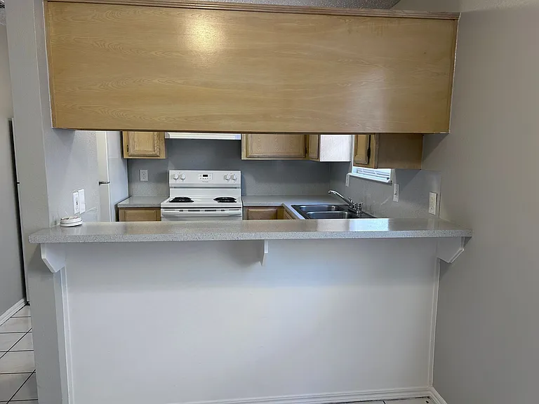 2202 W Elisa Ln #16 — Photo 6