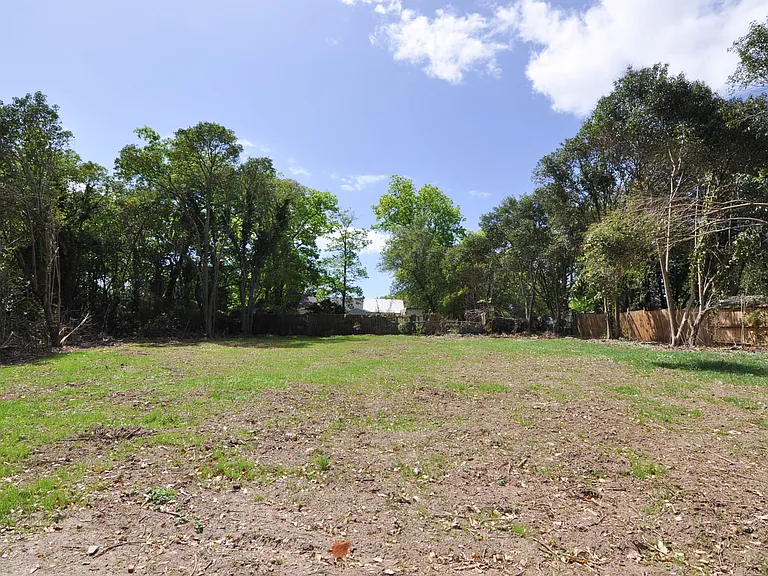 3907 Lamar St — Photo 1