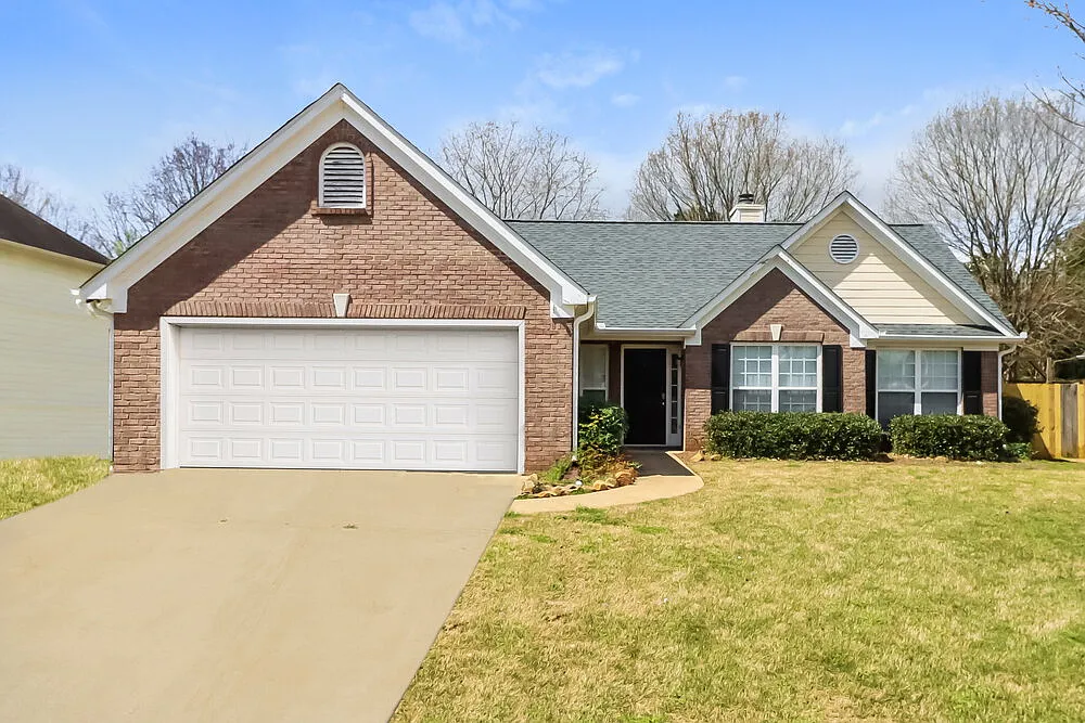 3 bed, 2.0 bath, 1564 sqft, $1,930 — Photo 1