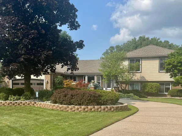 35128 Banbury Rd, Livonia, MI 48152