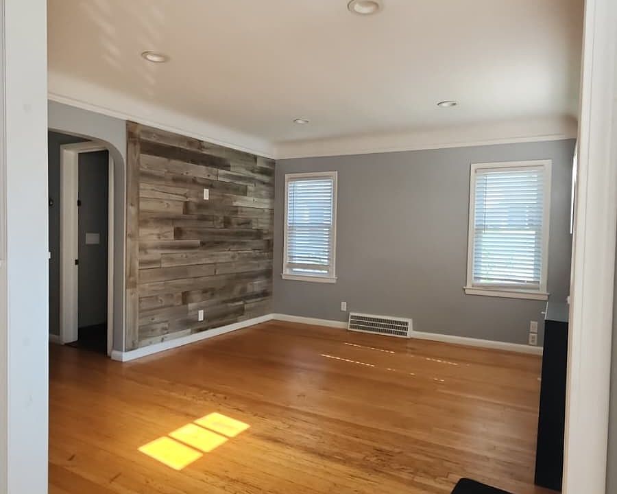 1st image of 1109 Ferris Ave Suite 202