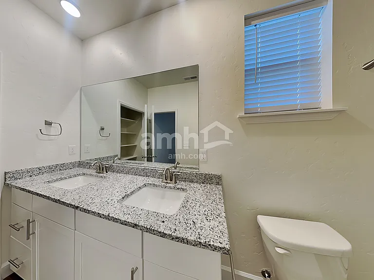 3453 S Bartlett Way — Photo 10