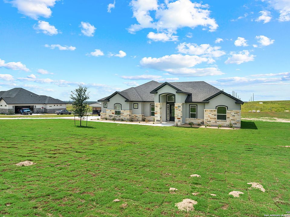 1st image of 144 Summer Meadow Dr