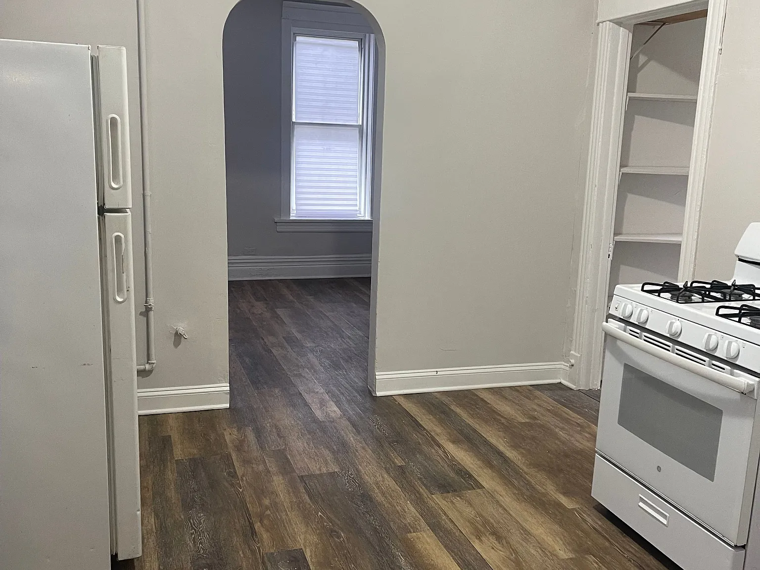 2 bed, $1,400 — Photo 2