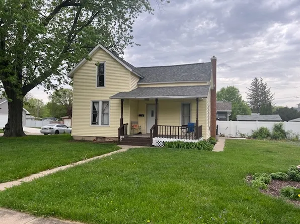 512 W 8th Ave, Sterling, IL 61081