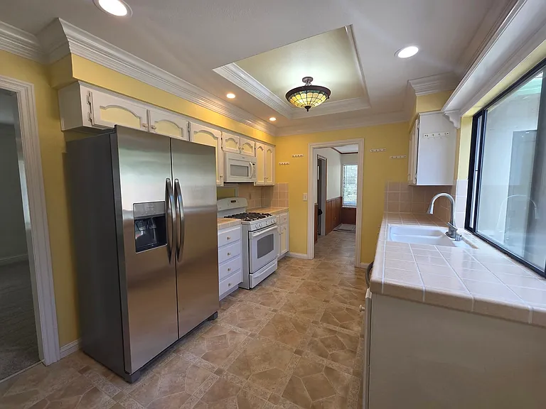 11732 Bloomington Way — Photo 4