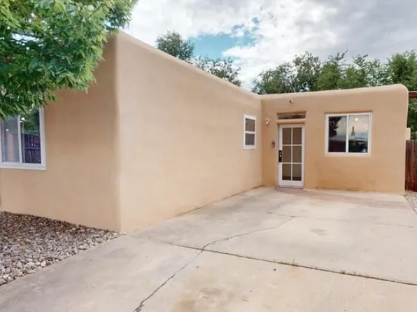 1126 Morning Dr, Santa Fe, NM 87507