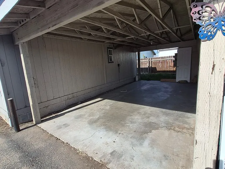 341-343 NW Hemlock Ct — Photo 24