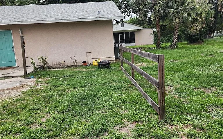 1821 Los Pinos Rd — Photo 12