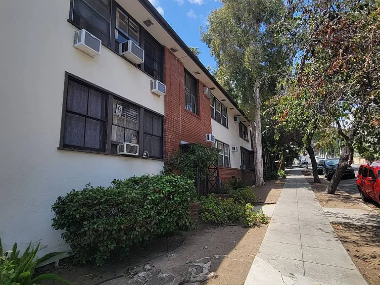 1653 N Vista St #3 — Photo 11