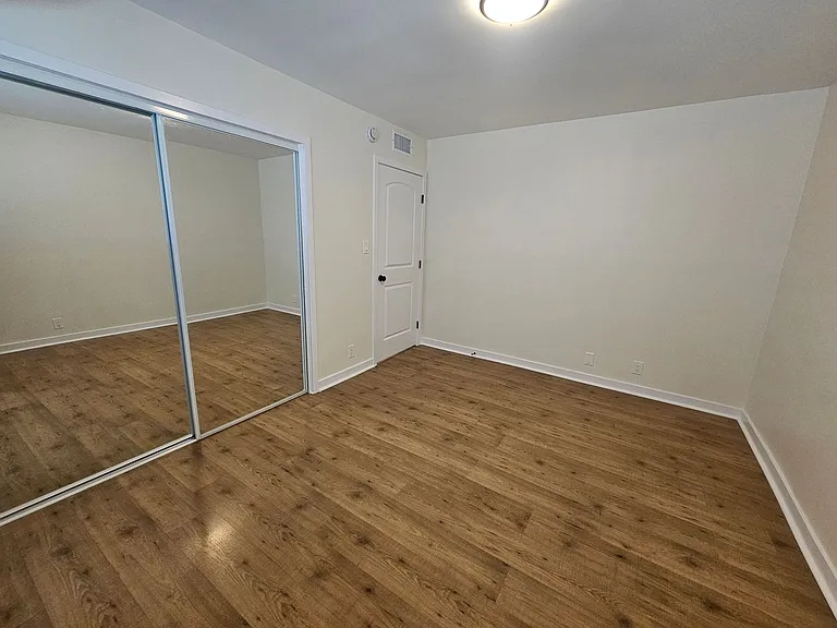 561 East Orange Grove Avenue — Photo 14