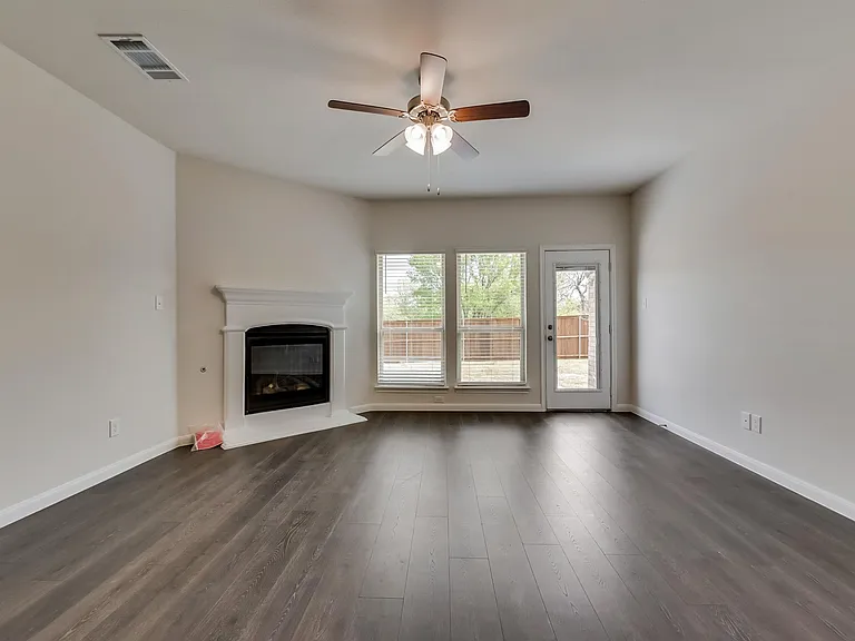 3612 Southbend Dr — Photo 4