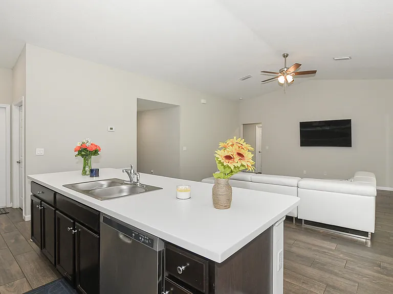 3110 SW Curcuma St — Photo 11