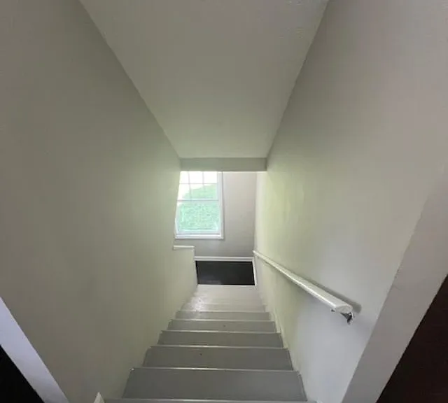 9442 Cypress Ln — Photo 3