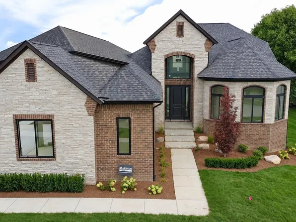 6489 Pond Dr, Washington, MI 48094