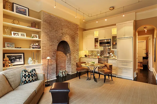 Sold by Corcoran | media 7