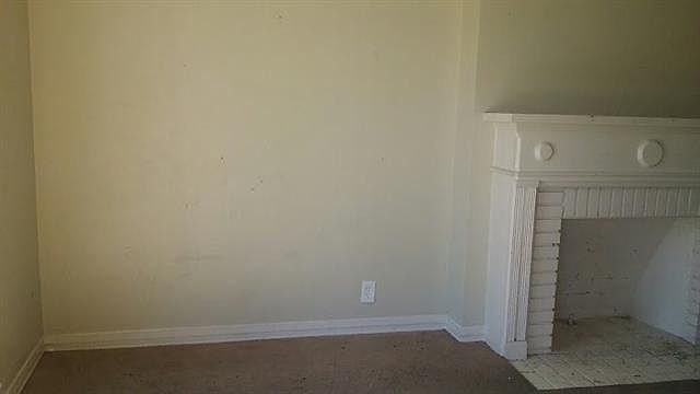 2nd image of 327 W Louisiana Ave