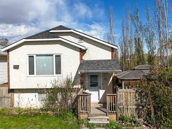 27 W Erin Grove Ct SE, Calgary, AB T2B 3A8