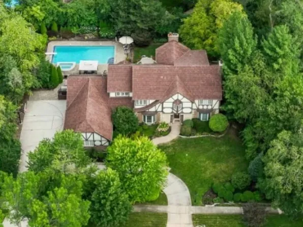 2246 Pebble Creek Dr, Lisle, IL 60532