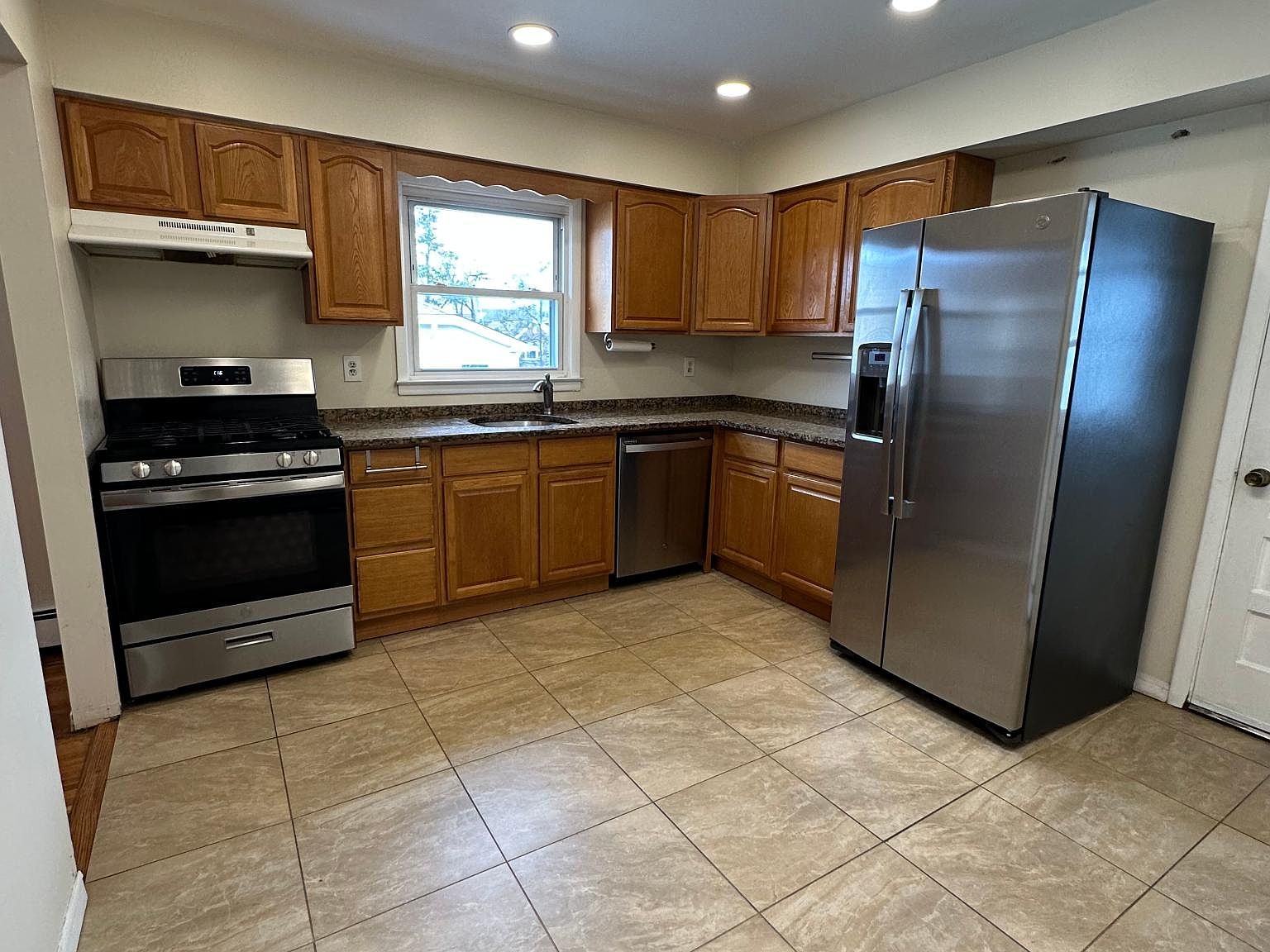 102 Hyatt Ave, Yonkers, NY 10704 Zillow