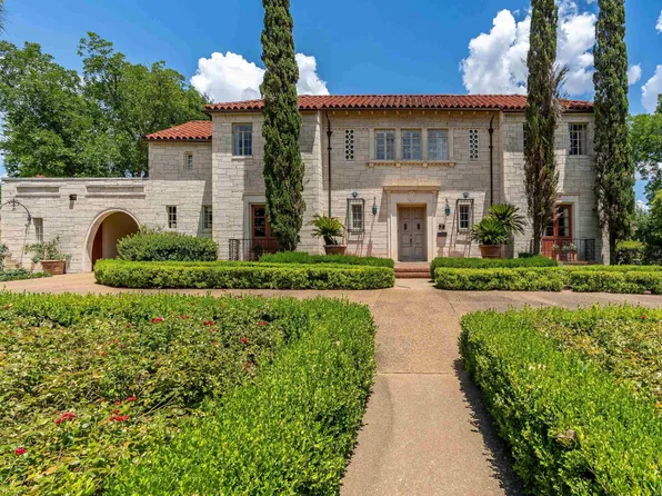 802 N 6th St, Longview, TX 75601