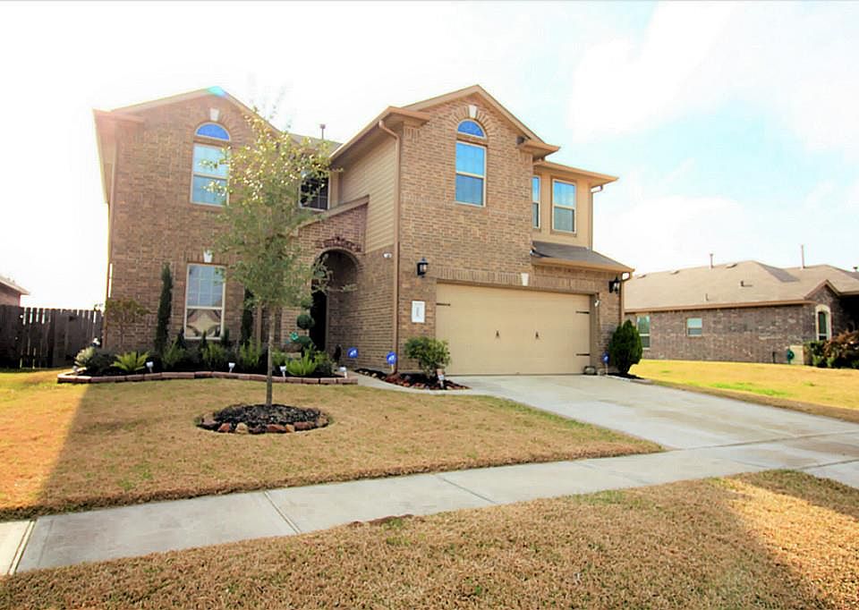 1st image of 313 Kendall Crest Dr