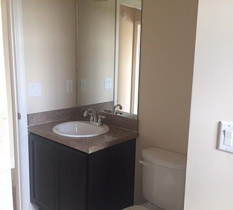 2nd image of 3539 Hawthorn Way