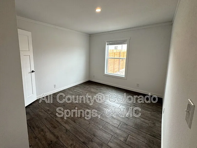 692 E Hahns Peak Ave — Photo 12