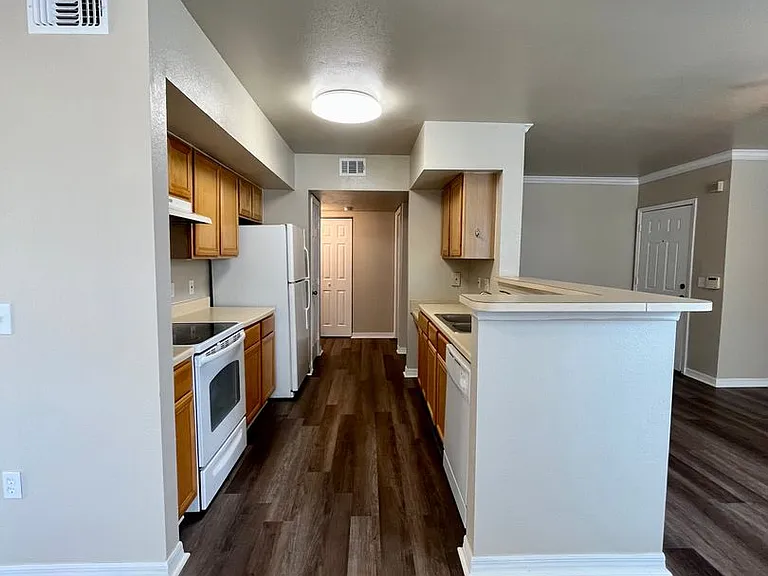 1155 Villagio Cir #105 — Photo 11