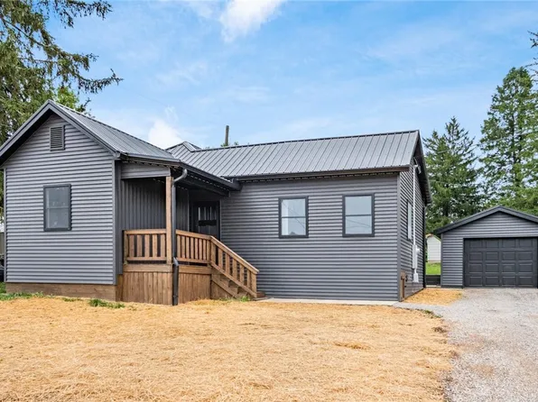 238 High St, Roseville, OH 43777