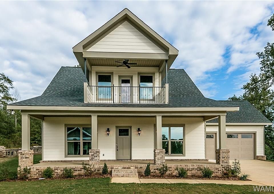 2nd image of 10606 Hidden Woods Ln
