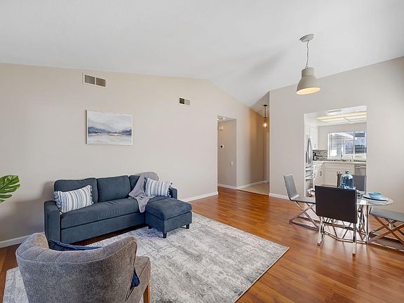 5th image of 102 S Wildwood