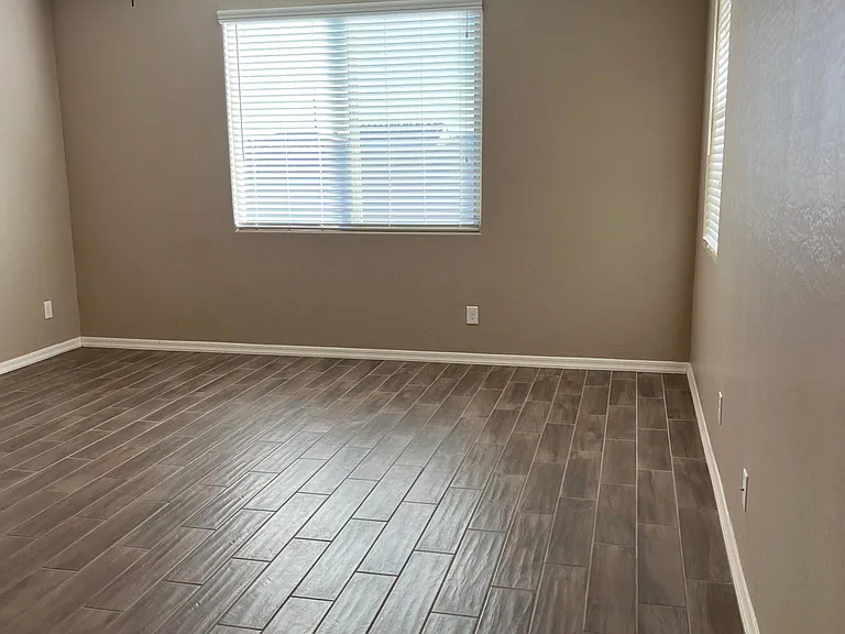 17437 W Victory St — Photo 11