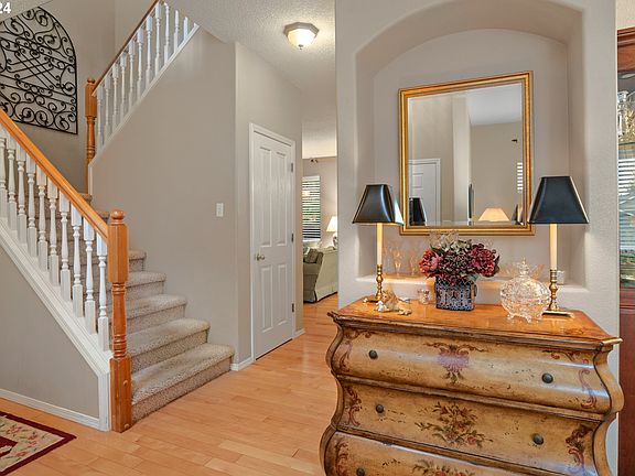 5th image of 3004 NE 181st Ave