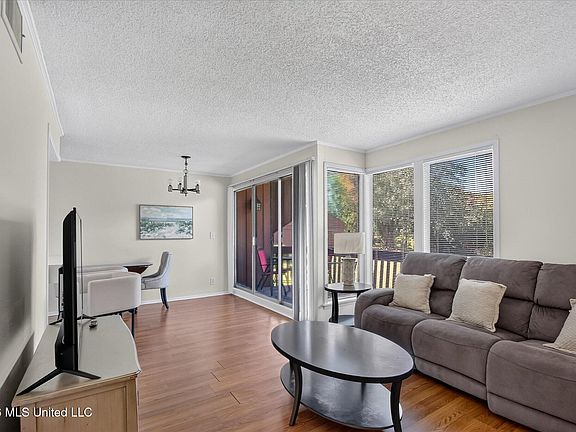 5th image of 134 Lakeside Villa