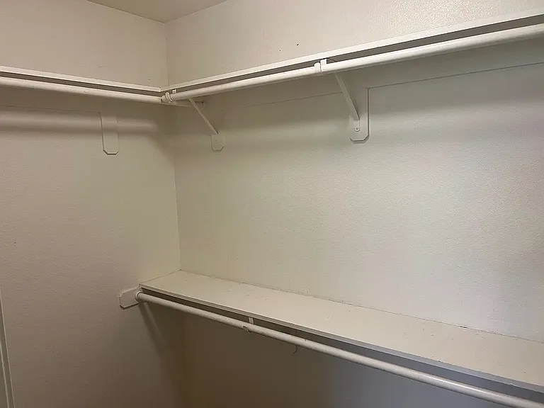 881 Hill Ave — Photo 11