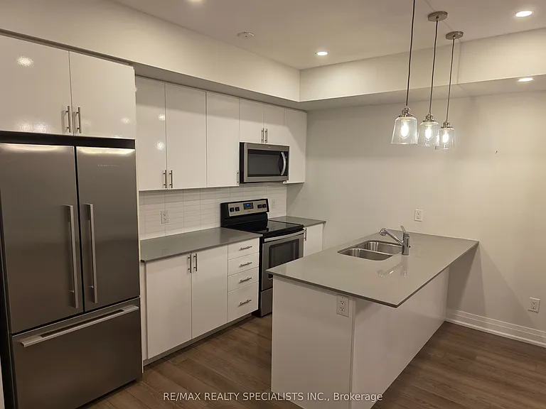 1206 Main St E #106 — Photo 38