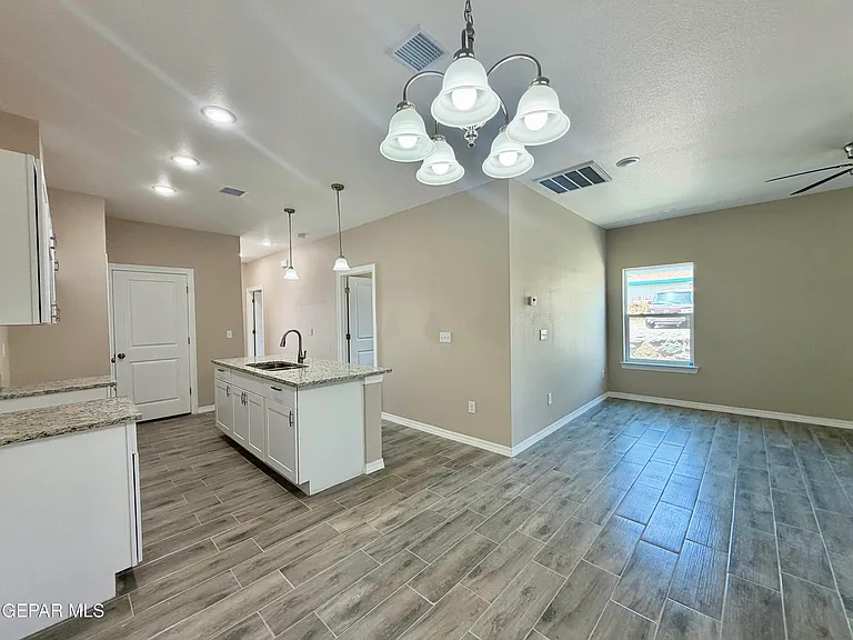 125 Palma Dr #1 — Photo 10