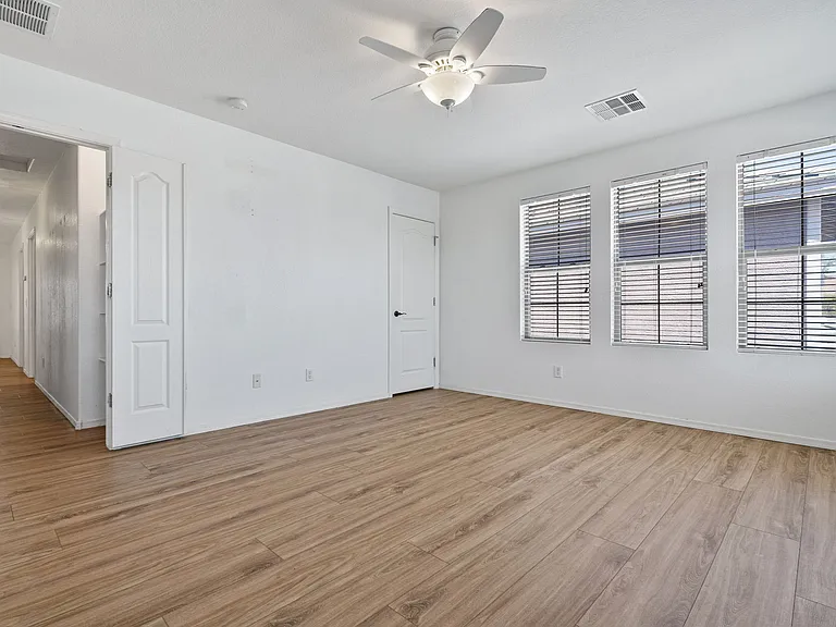 36-web-or-mls-Done Interior 2-3_08052024