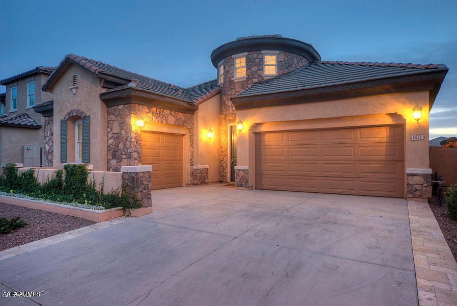 1st image of 851 E Canyon Way