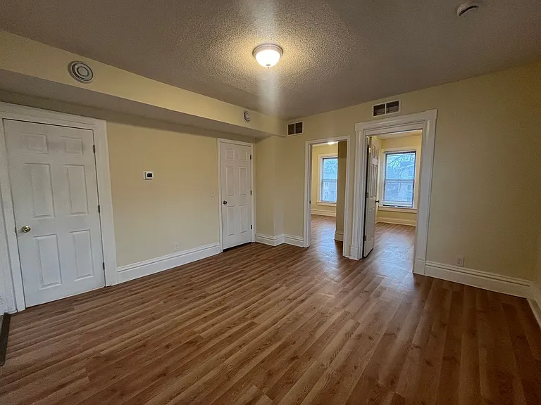 595 Park Street — Photo 8